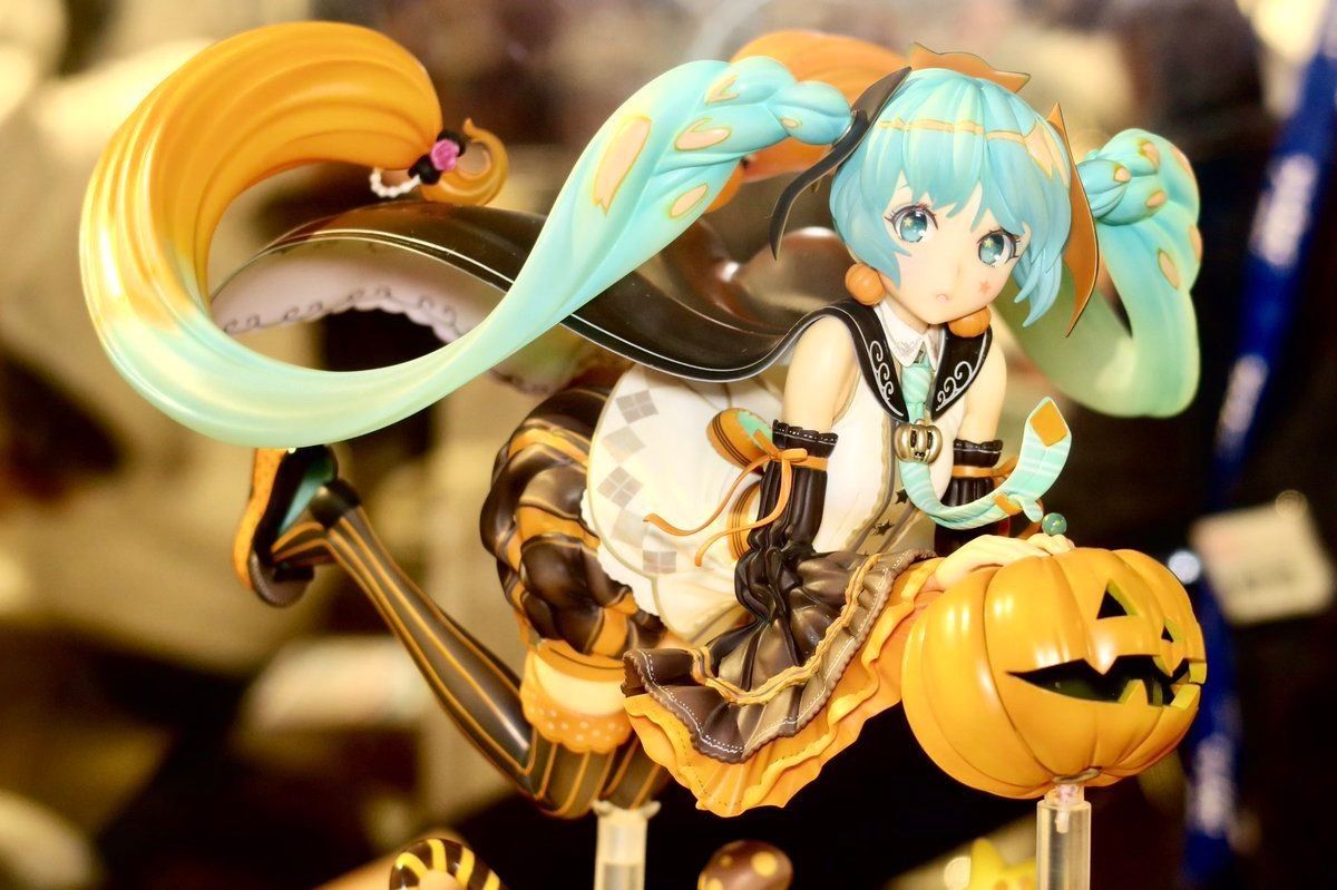 初音未来手办: VOCALOID 初音ミク TRICK or MIKU