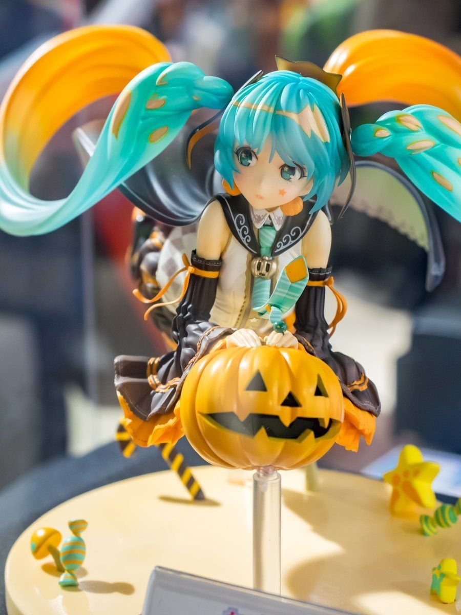 初音未来手办: VOCALOID 初音ミク TRICK or MIKU
